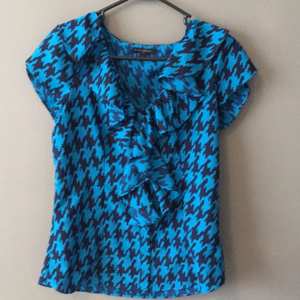 Banana Republic blue houndstooth ruffled blouse